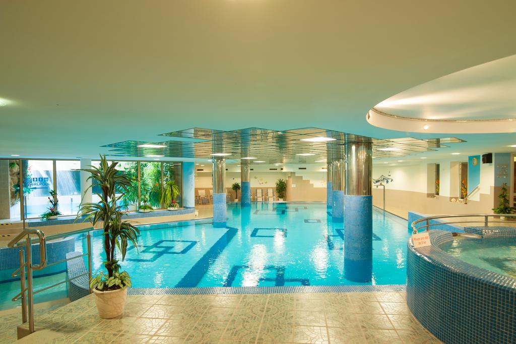 Sport-V-Hotel Hrotovice Extérieur photo