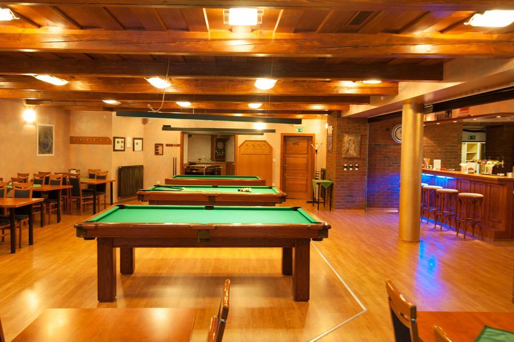 Sport-V-Hotel Hrotovice Extérieur photo