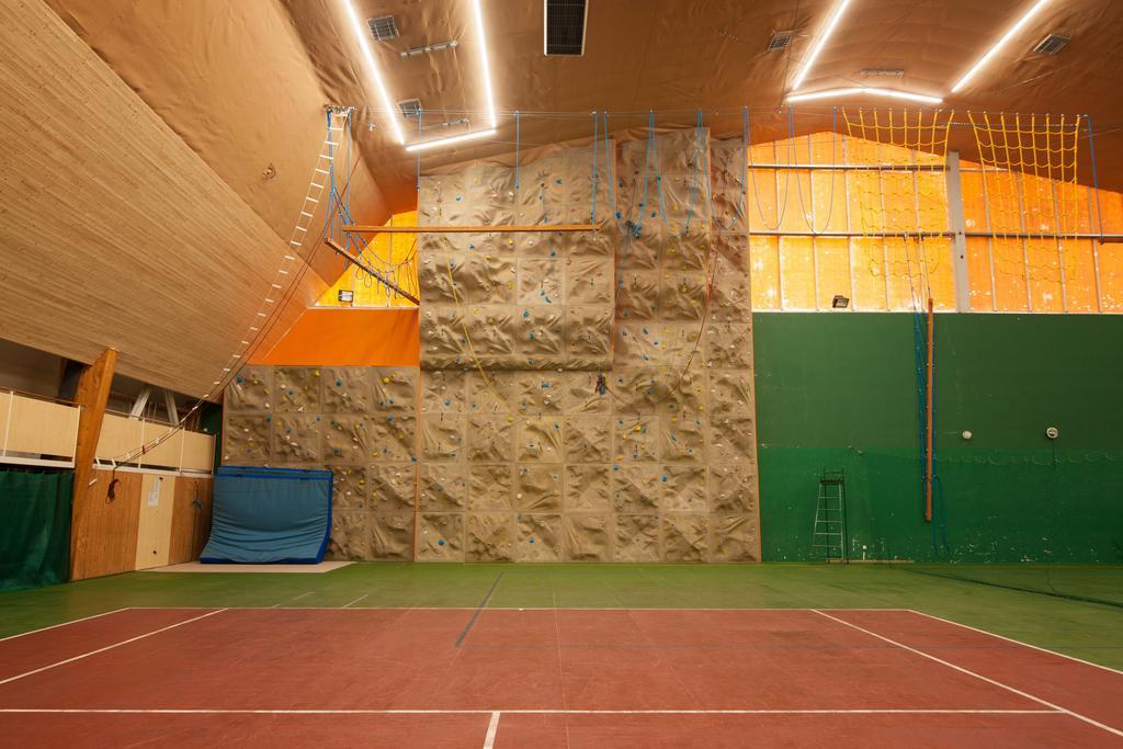 Sport-V-Hotel Hrotovice Extérieur photo
