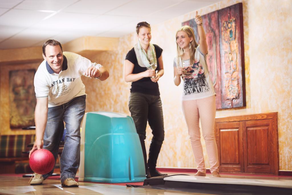 Sport-V-Hotel Hrotovice Extérieur photo