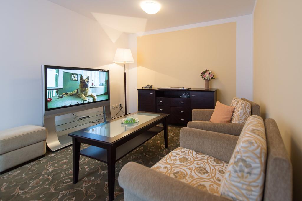 Sport-V-Hotel Hrotovice Extérieur photo