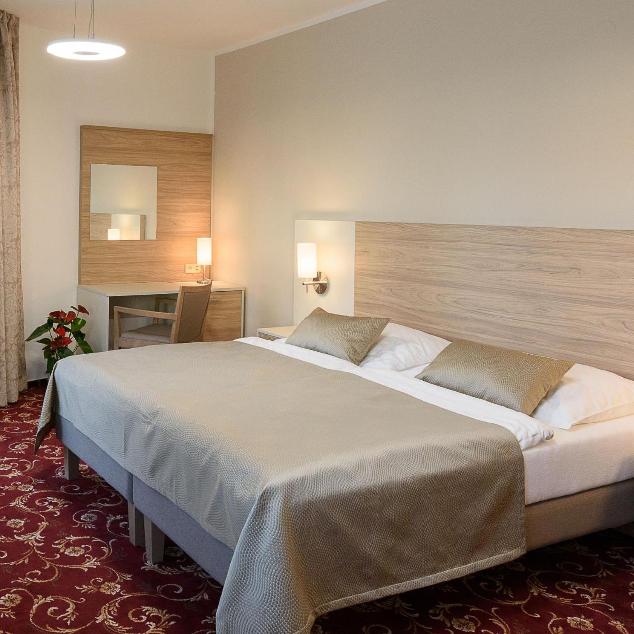 Sport-V-Hotel Hrotovice Extérieur photo