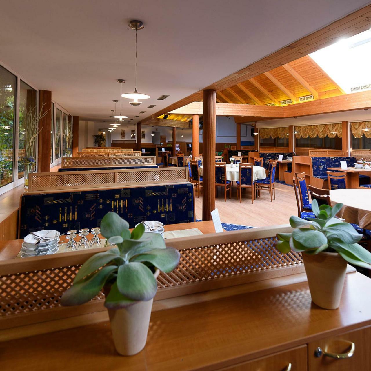 Sport-V-Hotel Hrotovice Extérieur photo